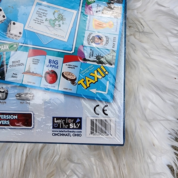 New York 🍎 Opoly..Monopoly with NY Theme NEW - Picture 3 of 7